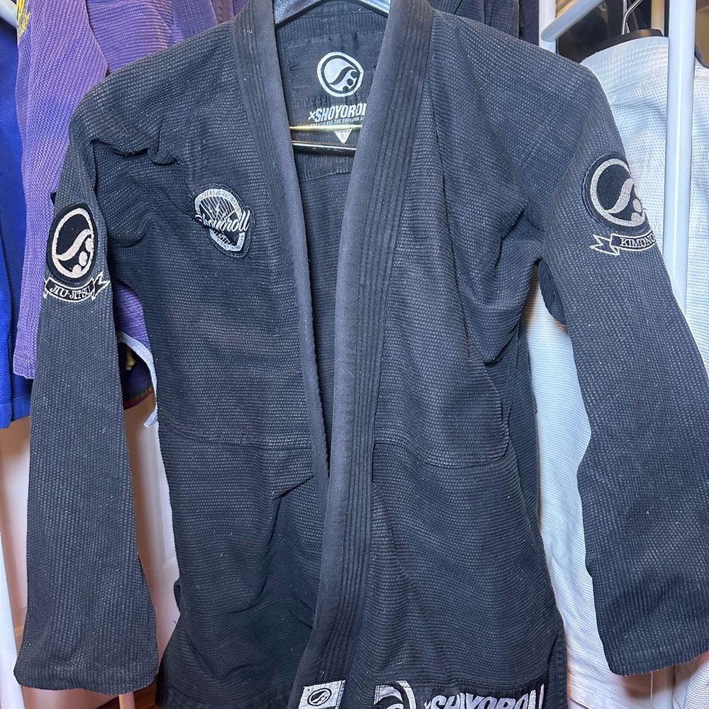 Shoyoroll Black Jiu-Jitsu Gi